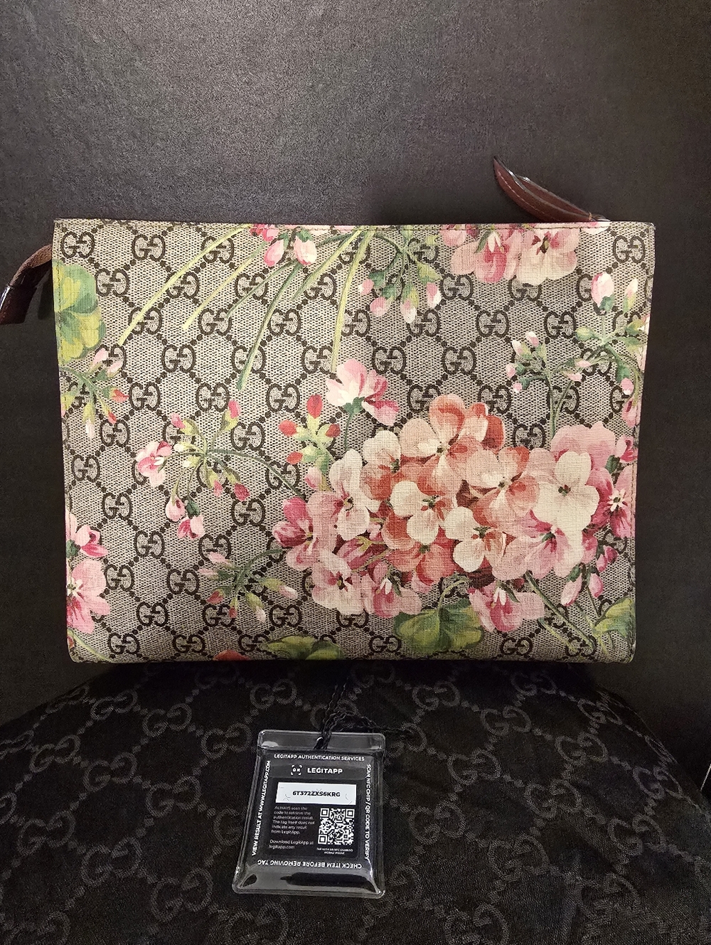 Gucci Floral GG Supreme Monogram Pouch - Rose Pink Floral Print - Picture 8 of 10